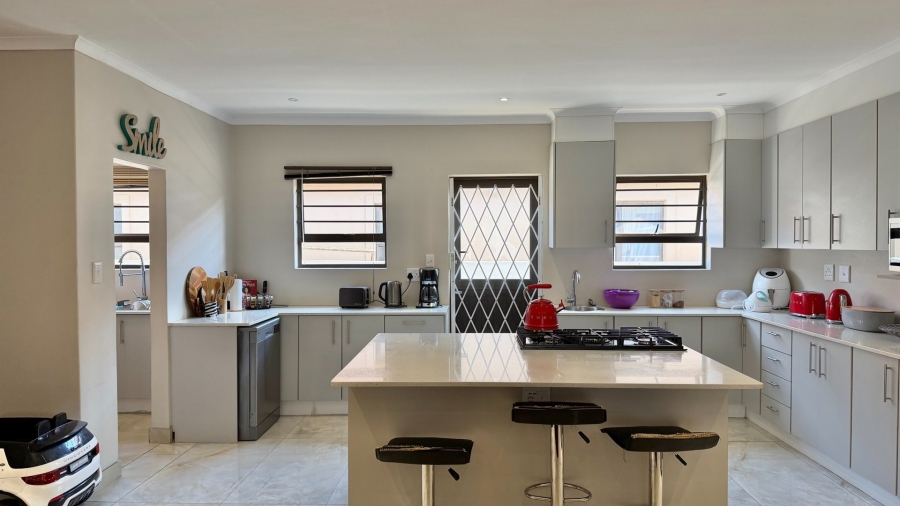 4 Bedroom Property for Sale in Fairview Golf Estate Western Cape